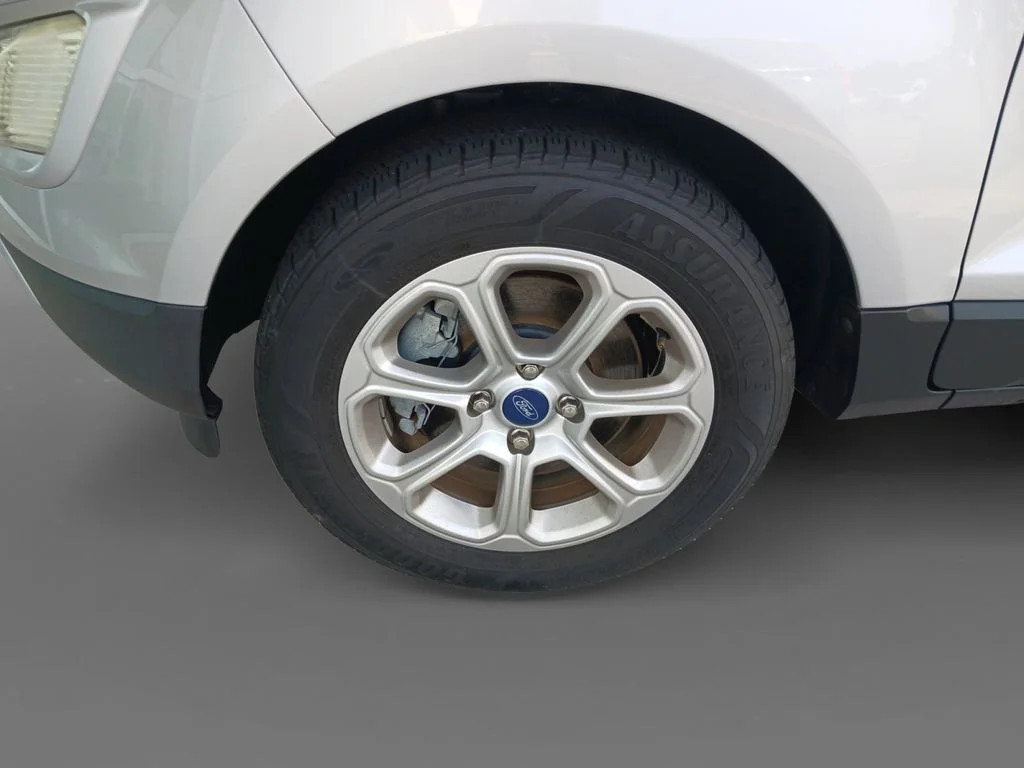 Used 2020 Silver Ford SE image 15