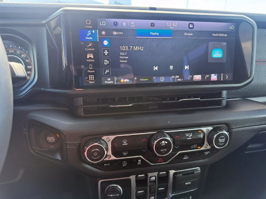 Used 2025 Black Jeep Rubicon image 10