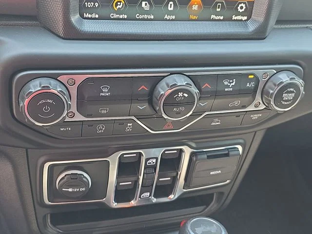 Used 2023 Gray Jeep Sport S image 24
