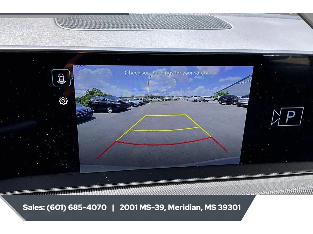 Used 2025 Serenity White Hyundai SE image 15