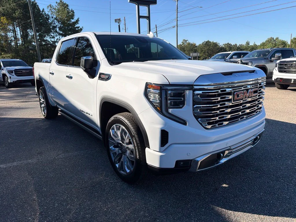Used 2023 SUMMIT WHITE GMC Denali image 7
