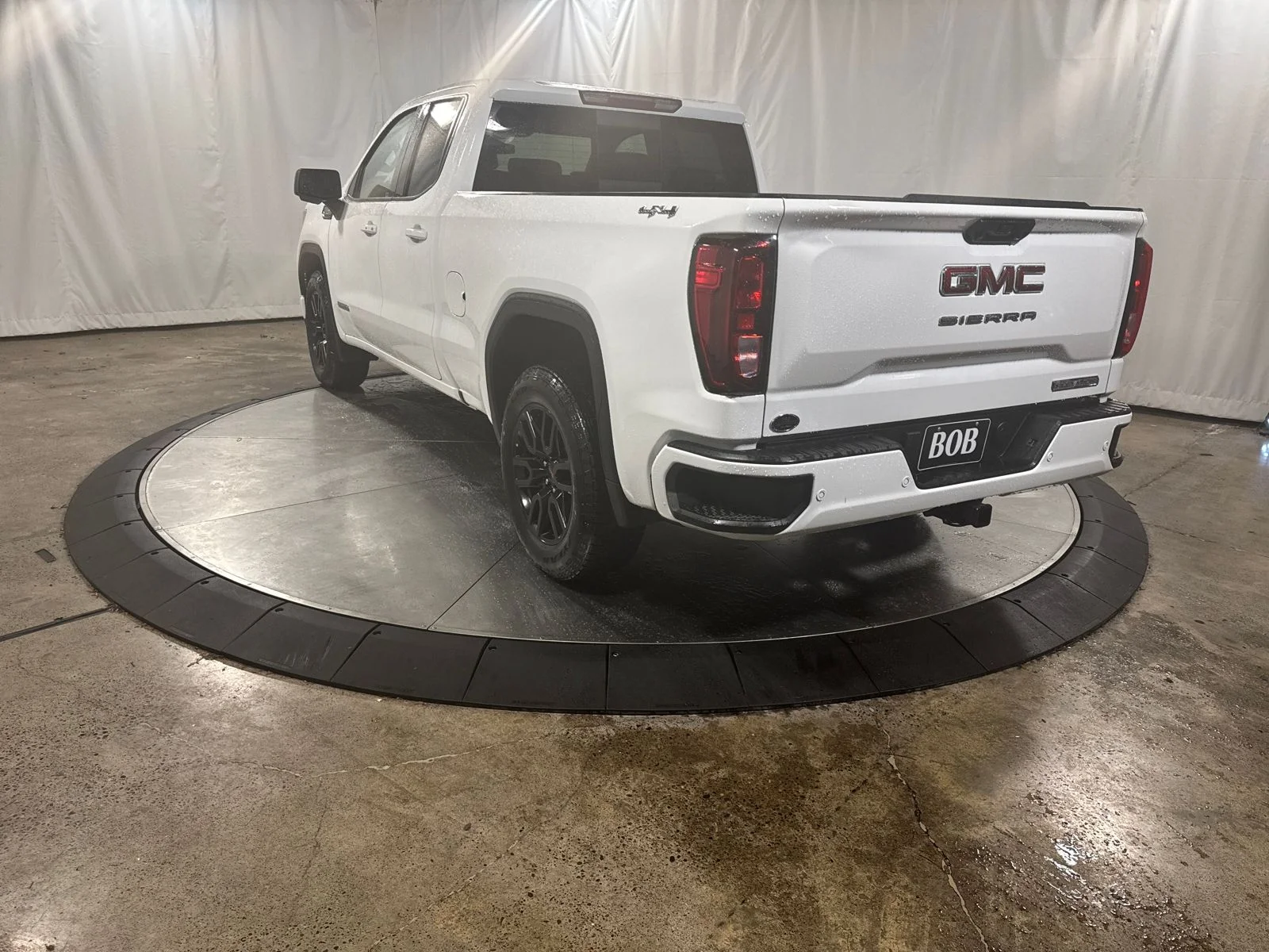 Used 2026 Summit White GMC Elevation image 9