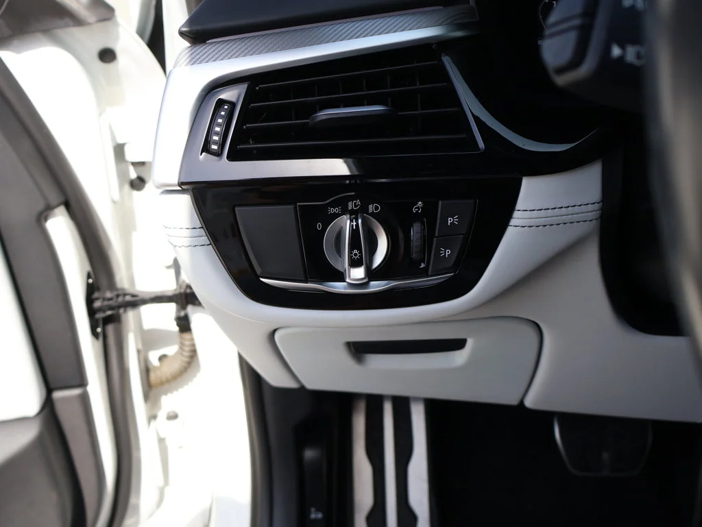 Used 2023 Alpine White BMW Base image 39