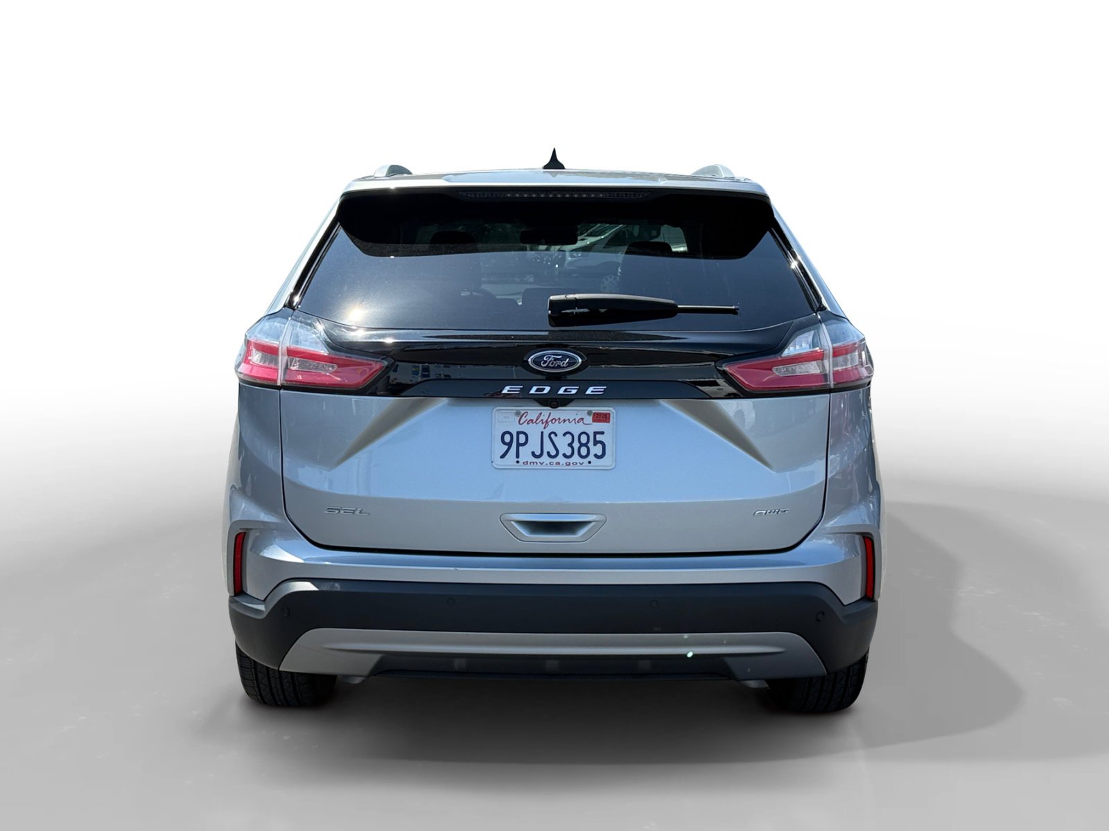 Used 2024 Silver Metallic Ford SEL image 4