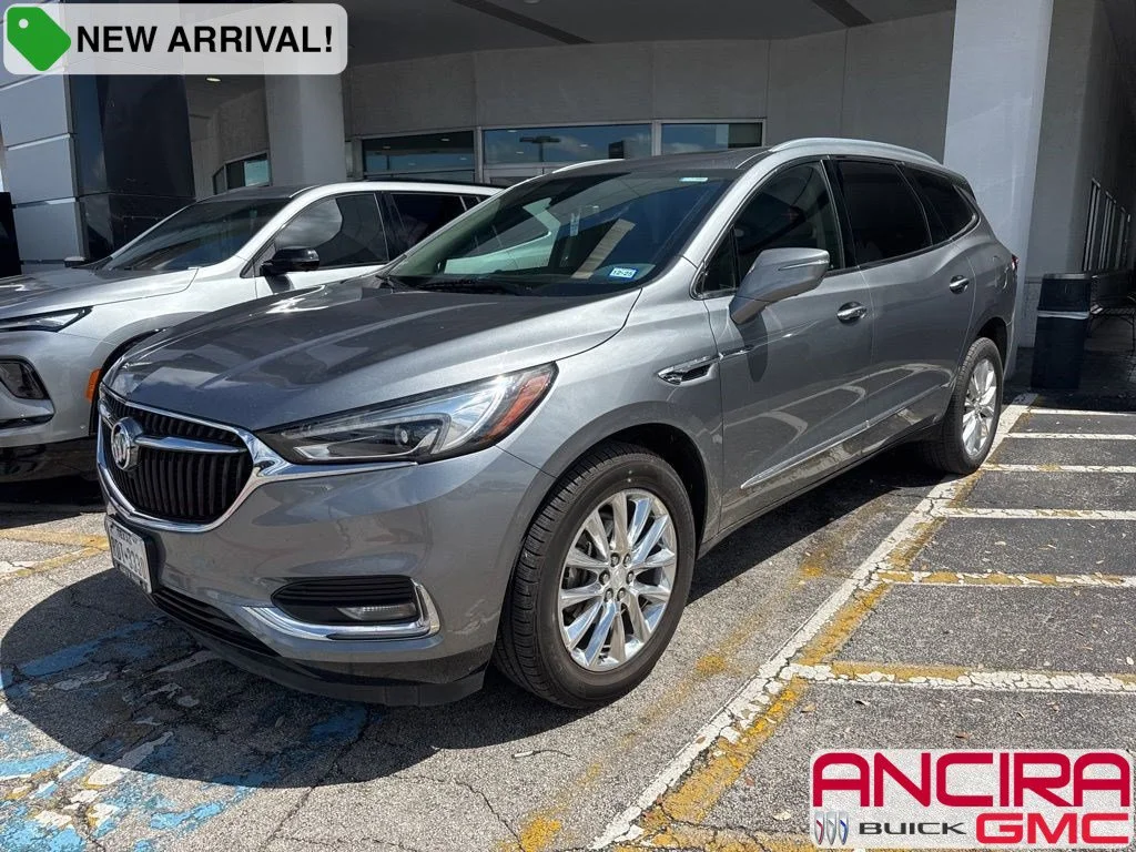 2019 Buick Enclave Essence's photo
