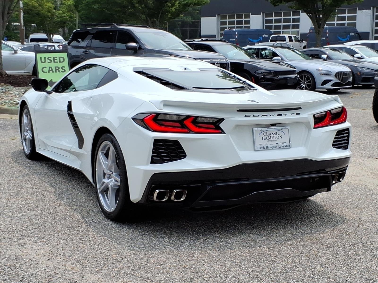 Used 2022 Arctic White Chevrolet 2LT image 11