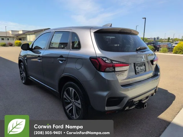 Used 2022 Mercury Gray Metallic Mitsubishi  image 5