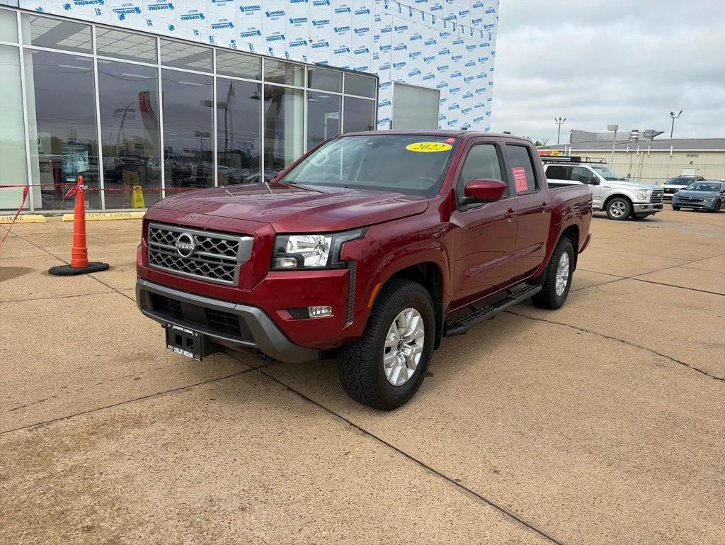 2022 Nissan Frontier SV Crew Cab 4X4 SWB's photo