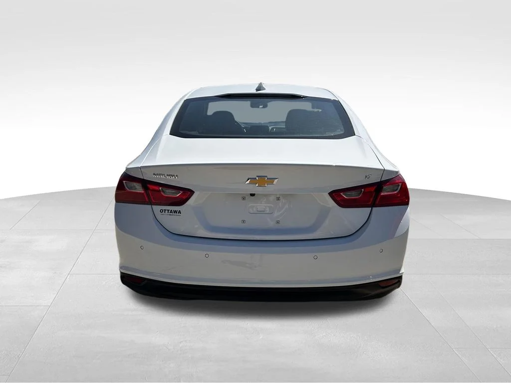 Used 2024 White Chevrolet LT image 5