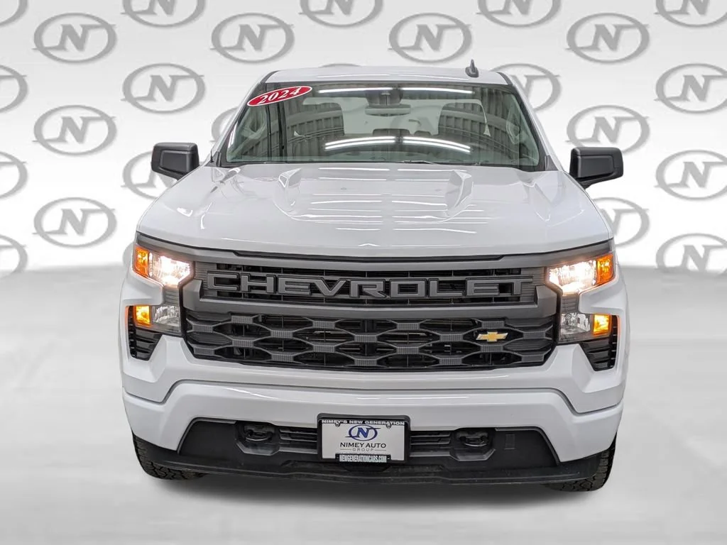 Used 2024 Summit White Chevrolet Custom image 34