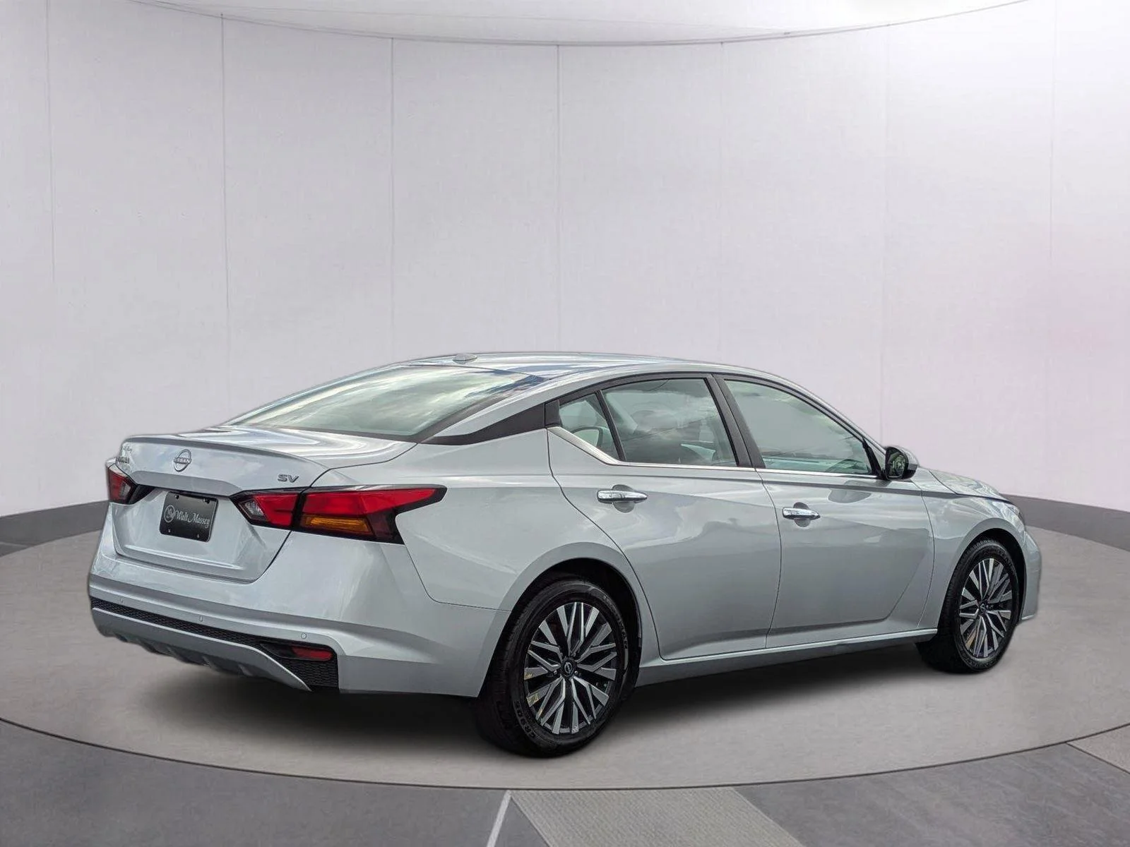 Used 2023 Brilliant Silver Metallic Nissan 2.5 SV image 5