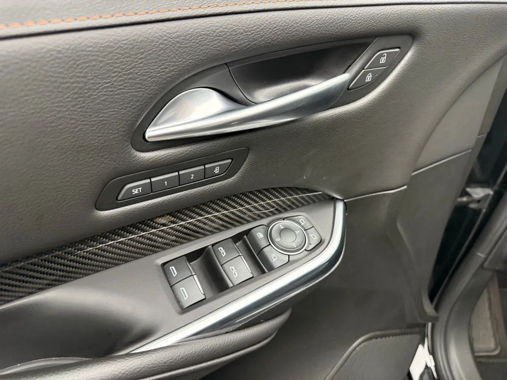 Used 2022 Black Cadillac Sport image 18