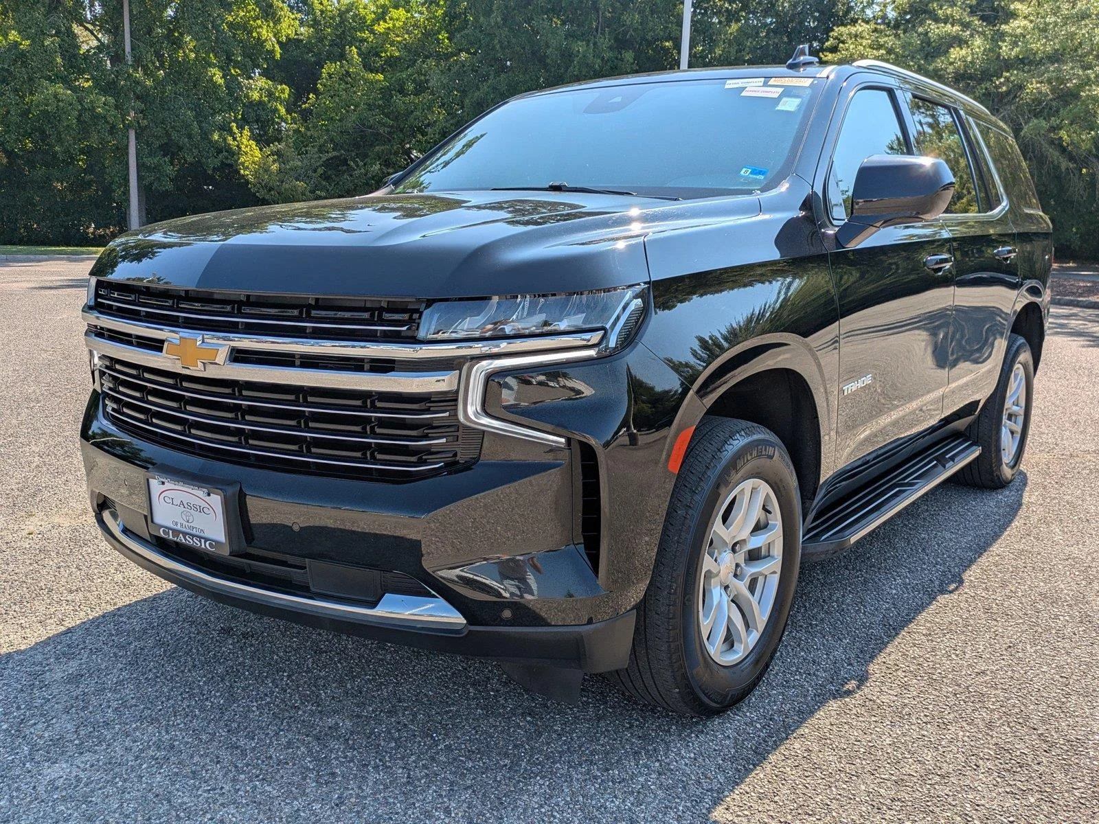 Used 2023 BLACK CHEVROLET LT image 8