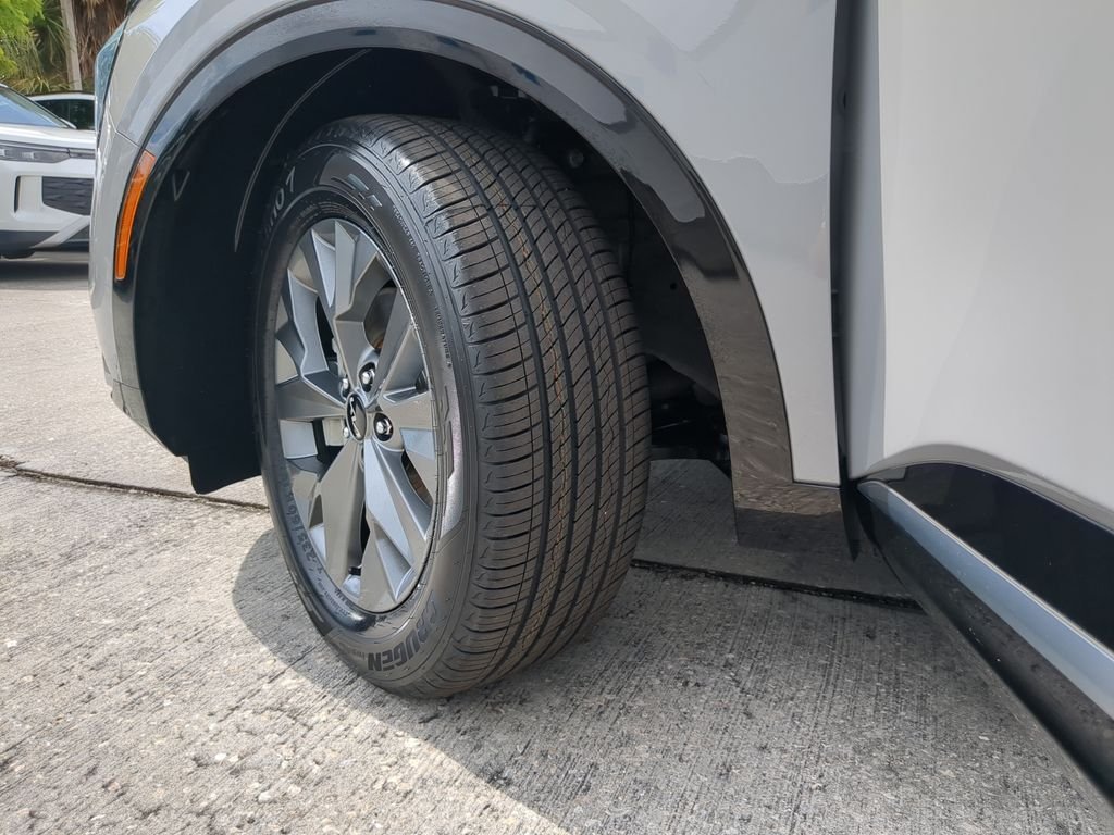 Used 2023 Gray Kia SX image 34