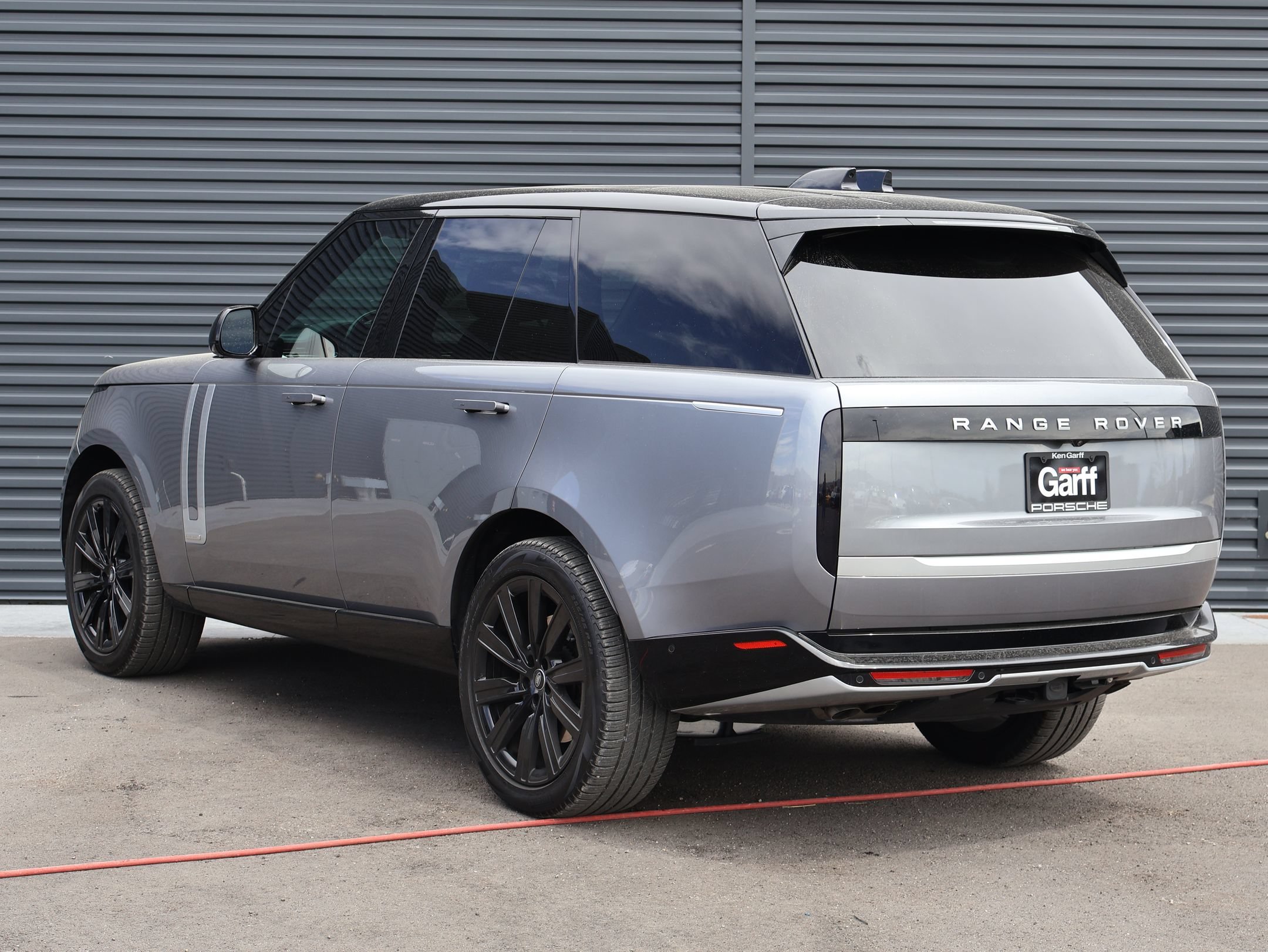 Used 2025 Eiger Gray Metallic Land Rover Autobiography image 3