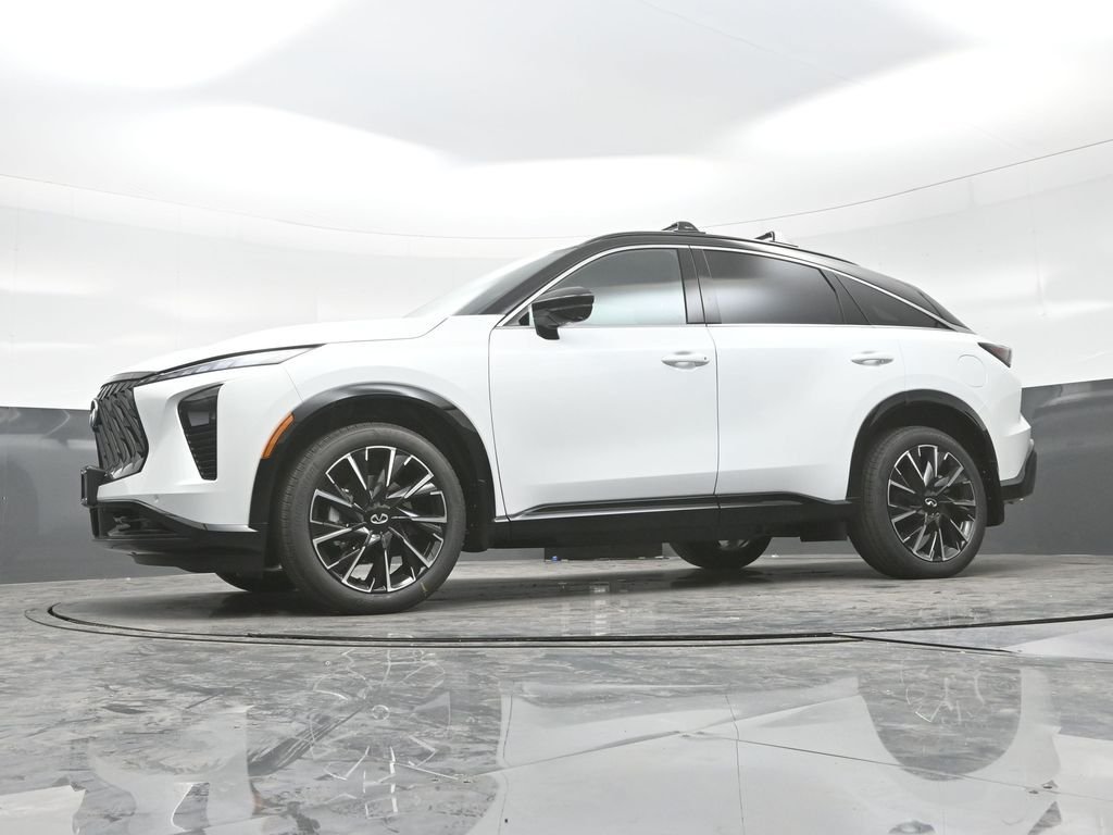 New 2027 2T RAD WHT INFINITI Autograph AWD image 33