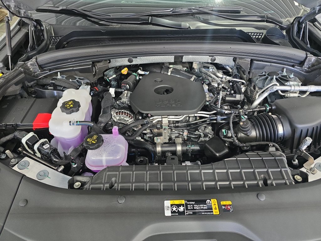 New 2027 Gray Jeep Laredo Altitude image 23