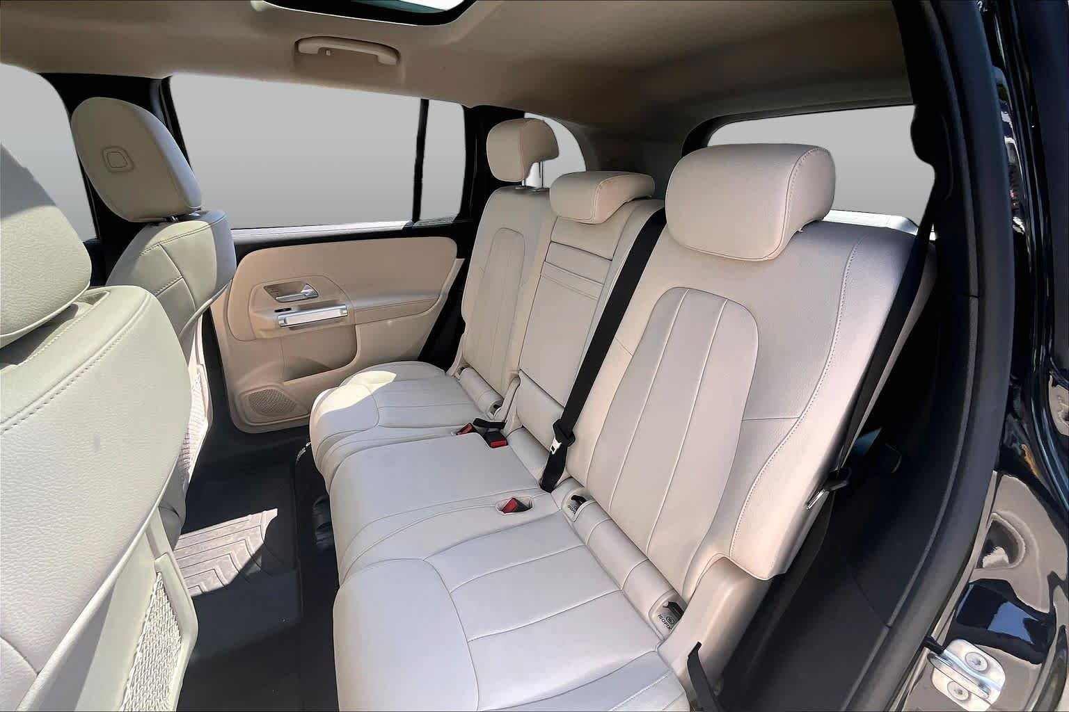 Used 2023 Night Black Mercedes-Benz GLB 250 image 20