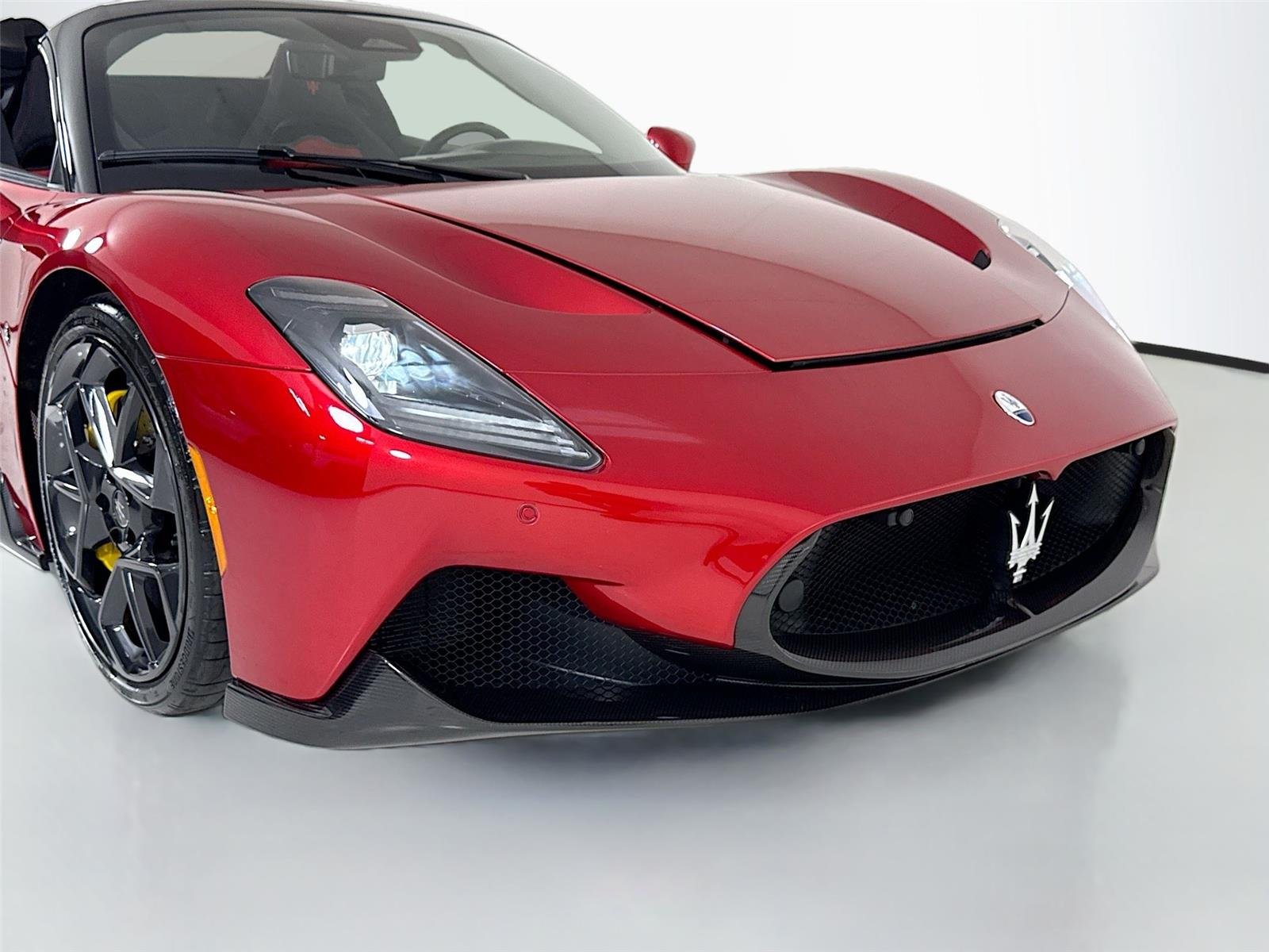 Used 2023 Exclusive Rosso Vincente Maserati Cielo Spider | $350k MSRP | Carbon Race Seats | Int & Ext Carbon image 36