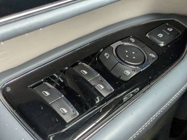 Used 2019 White Lincoln Black Label image 27