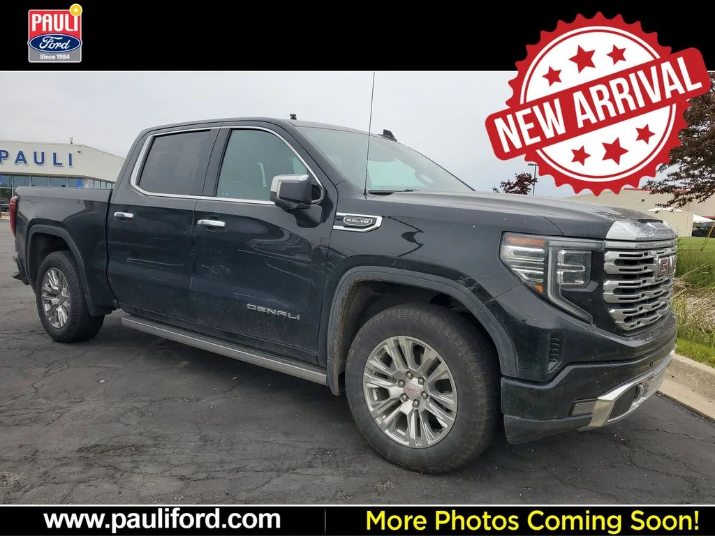 2023 GMC Sierra 4WD Crew Cab Short Box Denali's photo