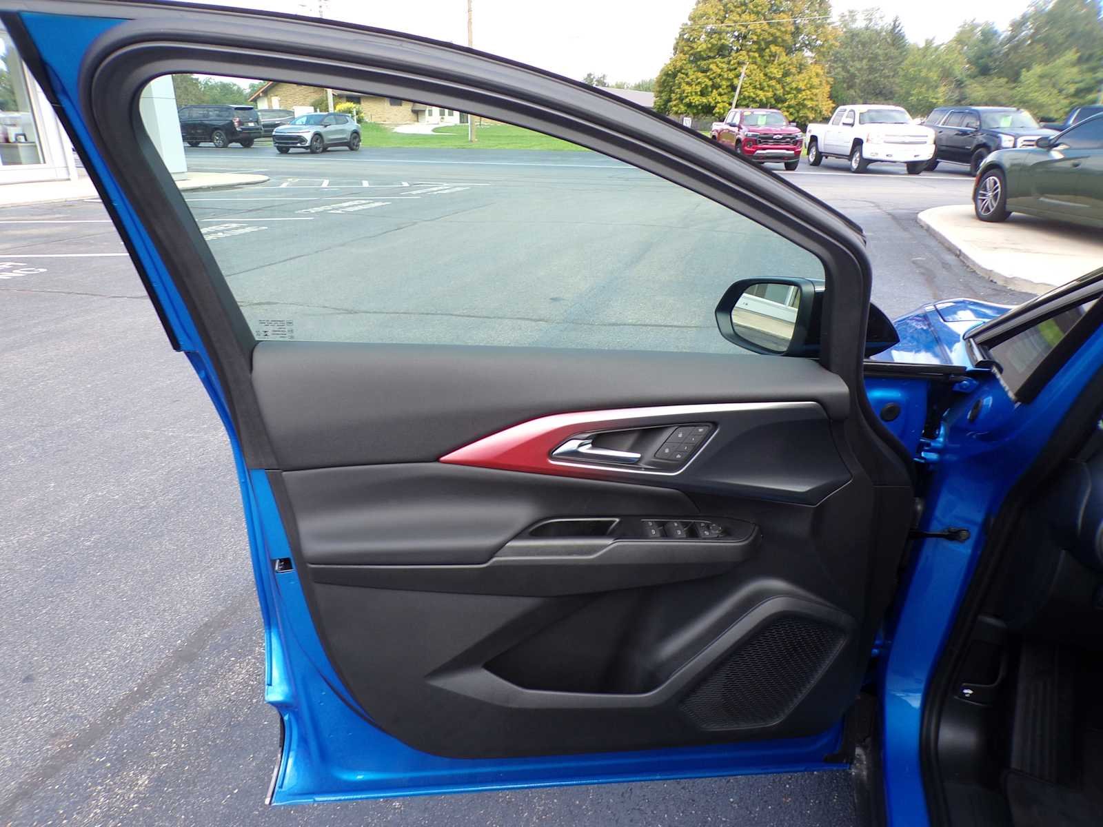 2024 Chevrolet Equinox EV RS - Photo 7