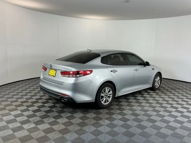 Used 2018 Silver Kia LX image 5