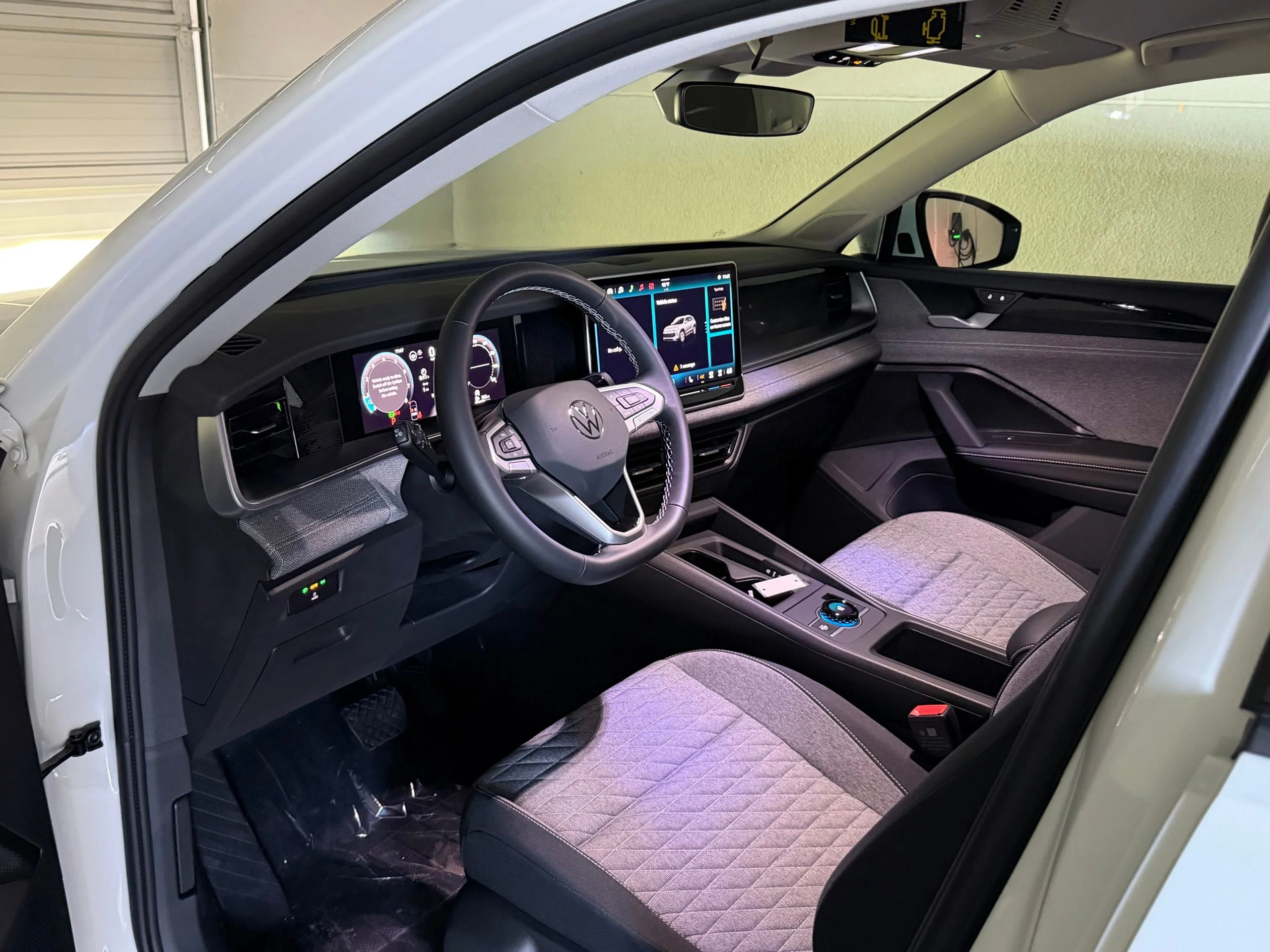 New 2026 White Volkswagen 2.0T S image 44