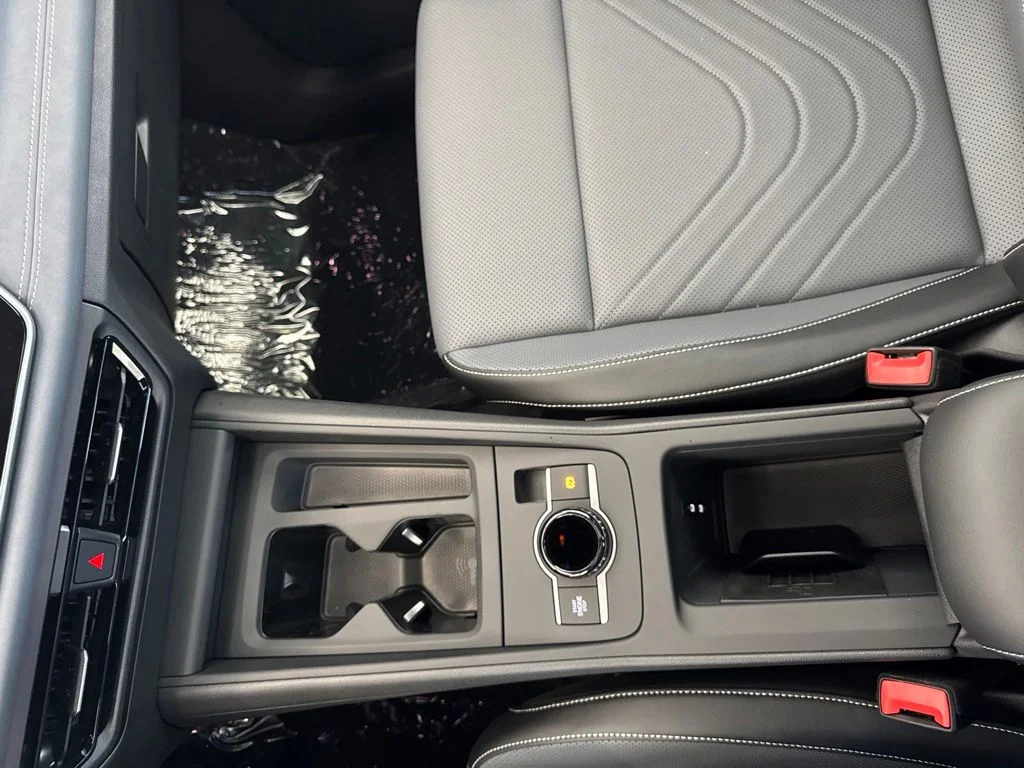 New 2026 White/off-white Volkswagen 2.0T SE R-Line Black image 16