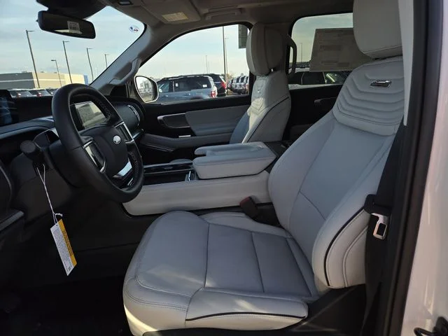 New 2027 Star White Metallic Tri-Coat Ford Platinum image 11