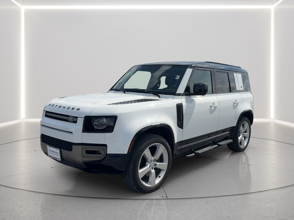 Used 2024 Fuji White Land Rover X-Dynamic SE image 1