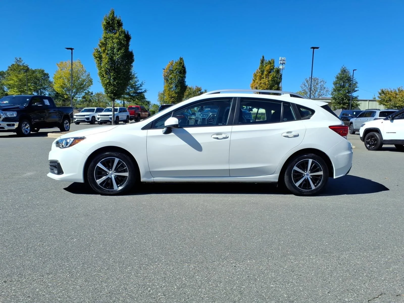 Used 2023 Crystal White Pearl Subaru Premium image 3