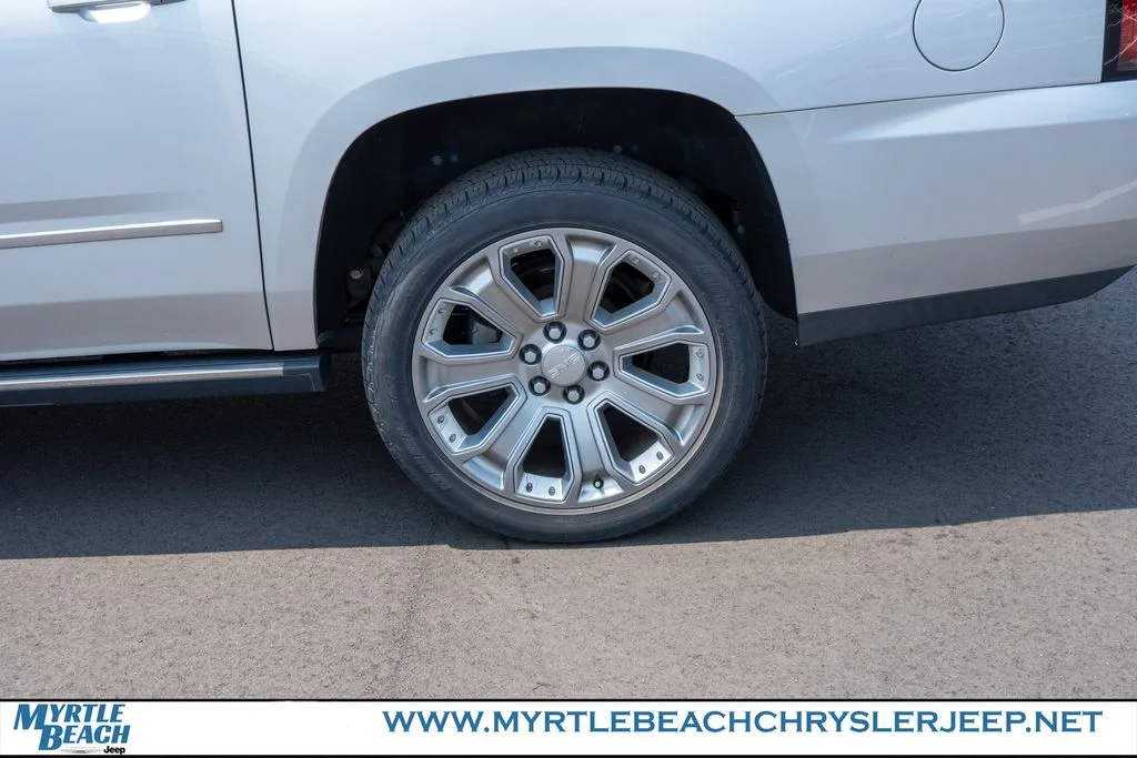 Used 2017 Quicksilver Metallic GMC Denali image 12