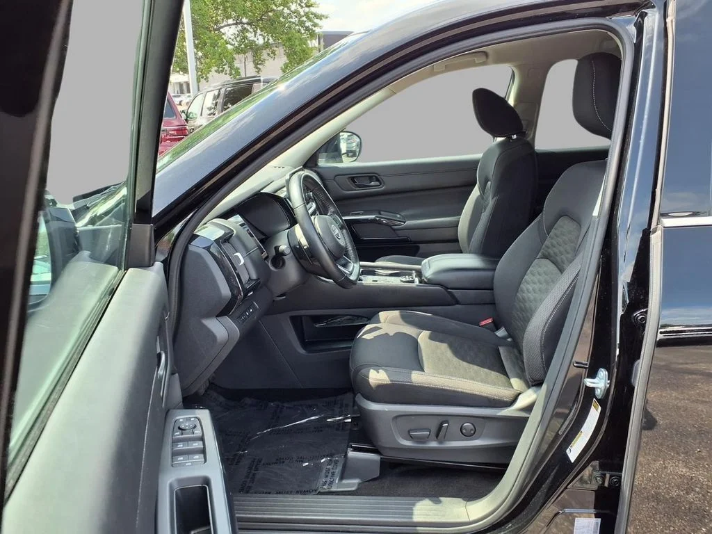 Used 2025 Black Nissan SV image 20