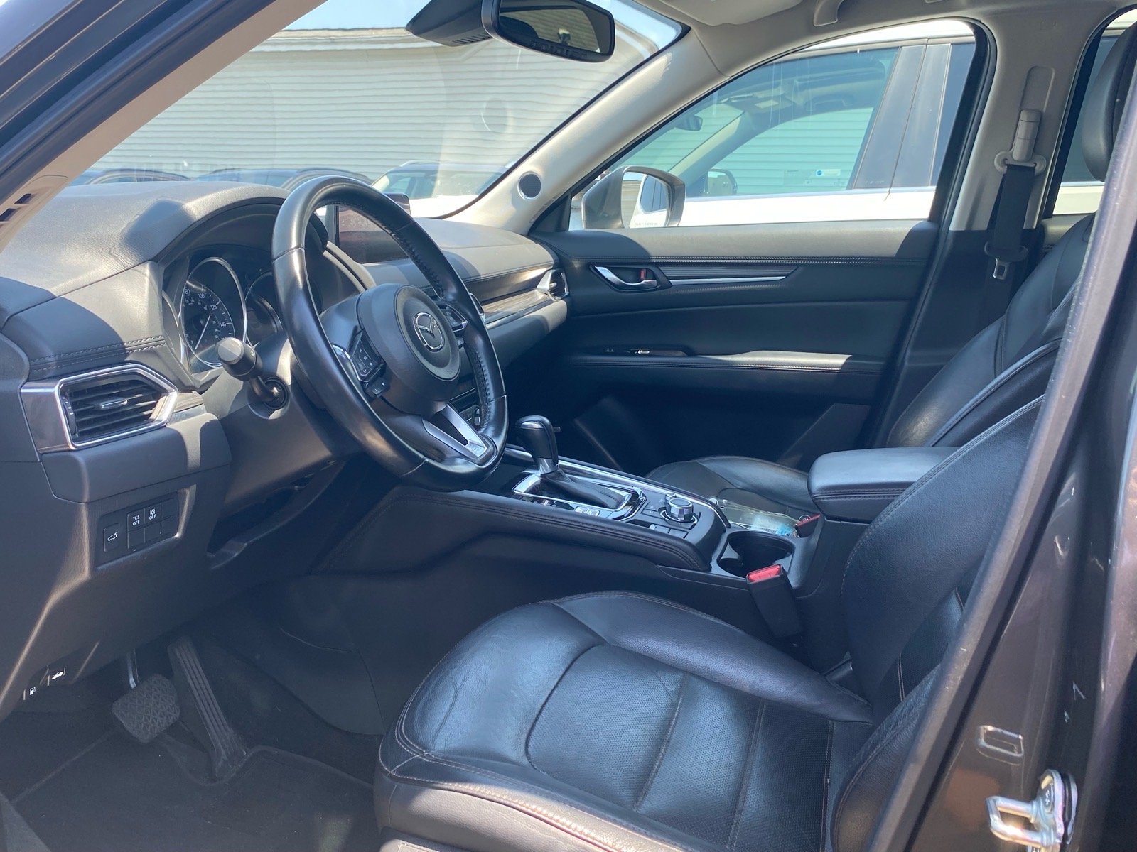 Used 2018 Gray Mazda Grand Touring image 9