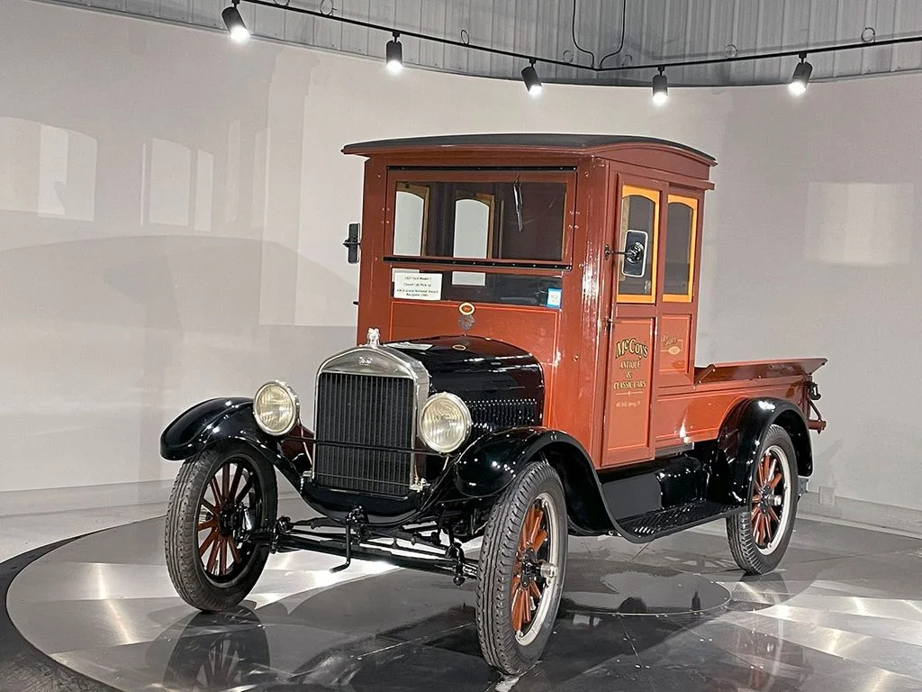 Used 2027  Ford  image 2