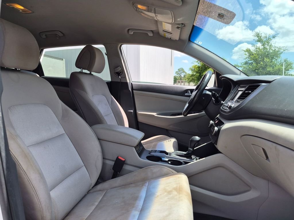 Used 2016 White Hyundai Sport image 27