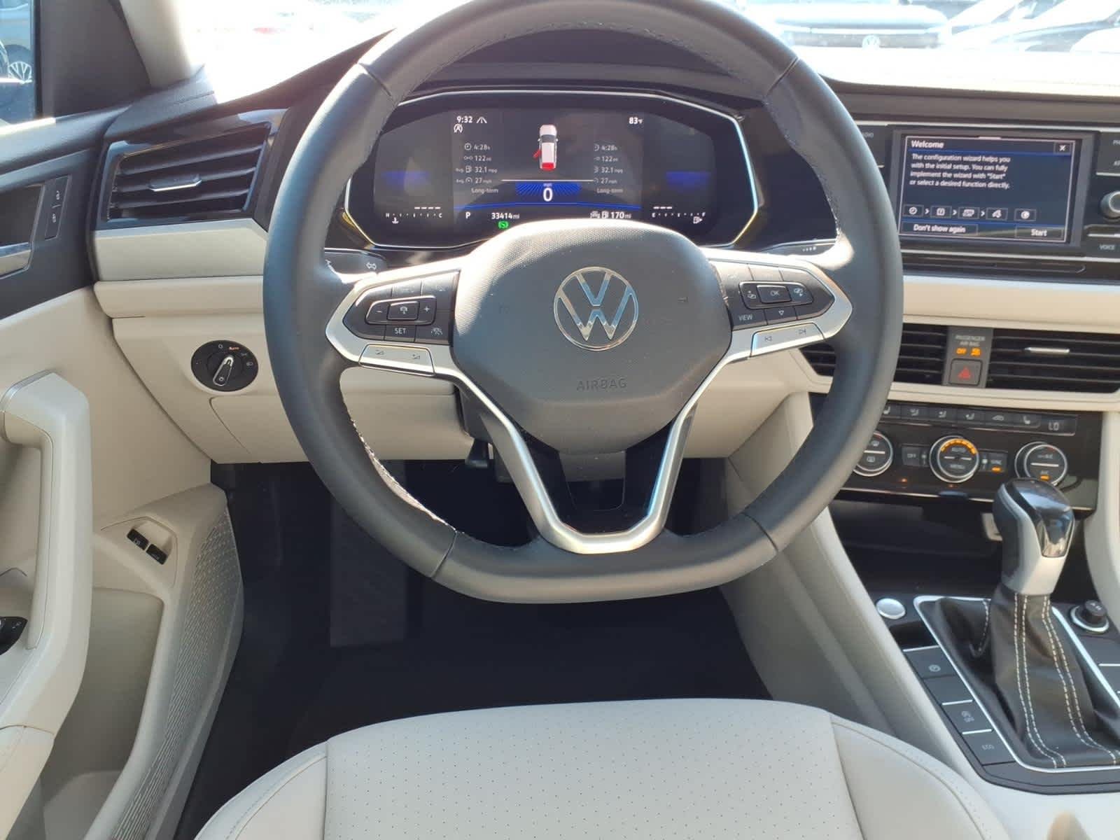 Certified Used 2024 DEEP BLACK PEARL EFFECT Volkswagen SE image 14