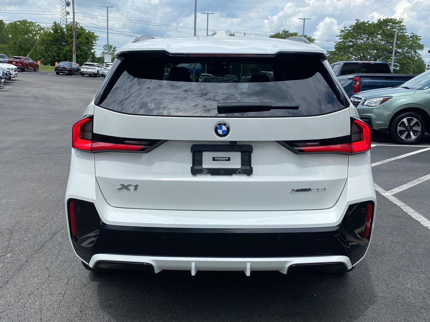 Certified Used 2023 Alpine White BMW xDrive28i image 3