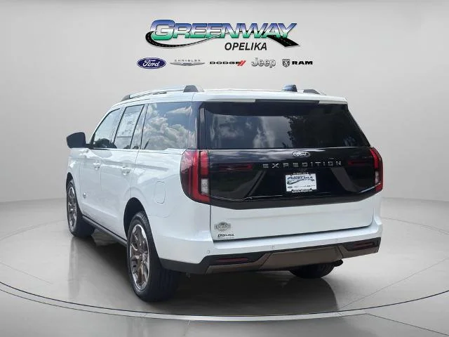 New 2026 Star White Metallic Tri-Coat Ford King Ranch® image 5