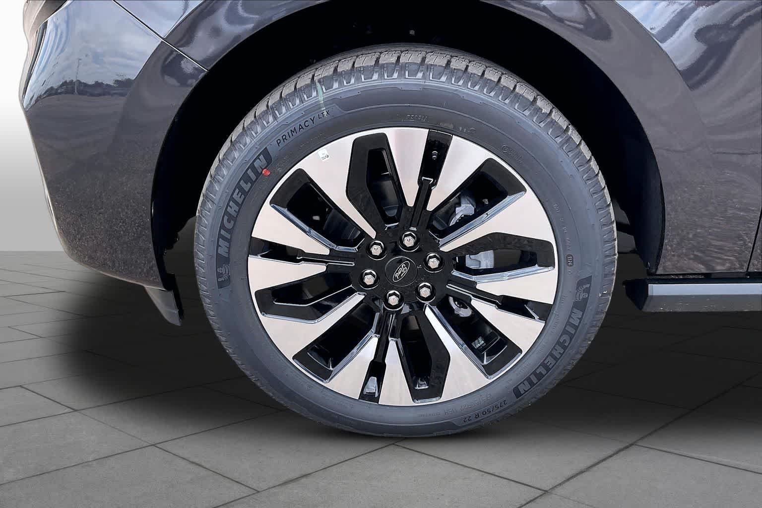 New 2026 Dark Matter Gray Metallic Ford MAX Platinum® image 11