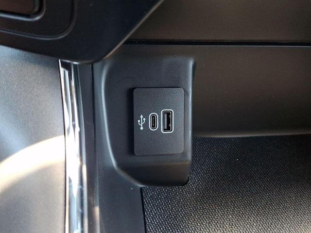 New 2026 Carbonized Gray Metallic Ford XLT image 36
