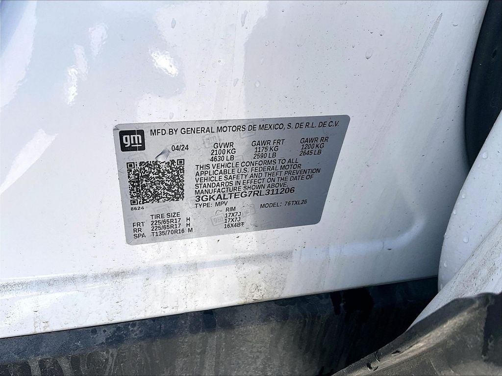 Used 2024 Summit White GMC SLE image 32
