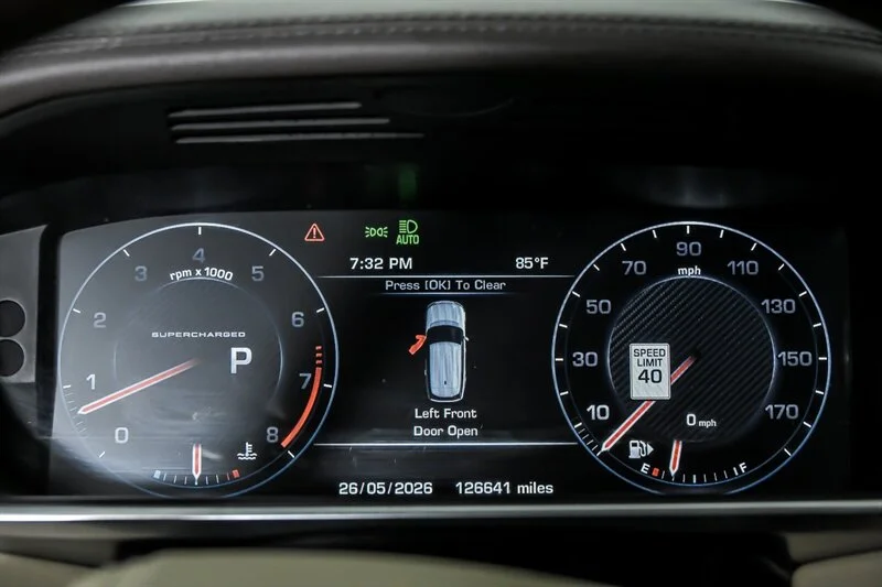 Used 2015 Fuji White Land Rover Supercharged image 22