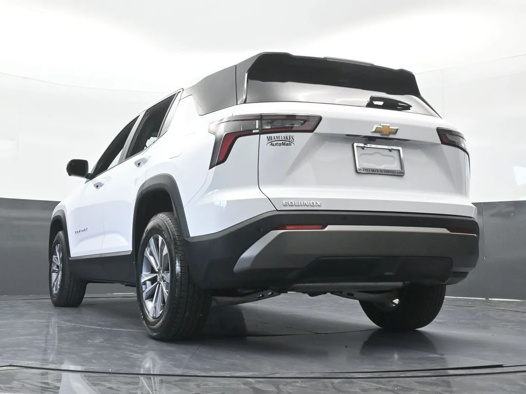 Used 2025 Summit White Chevrolet LT image 62
