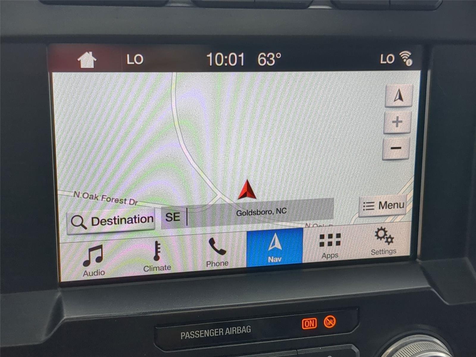 Used 2019 White Platinum Metallic Tri-Coat Ford Platinum image 23