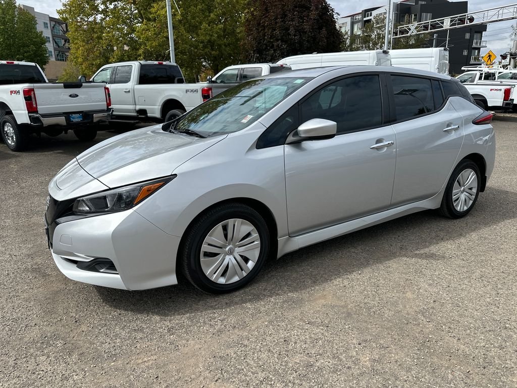 Used 2023 Silver Nissan S image 2