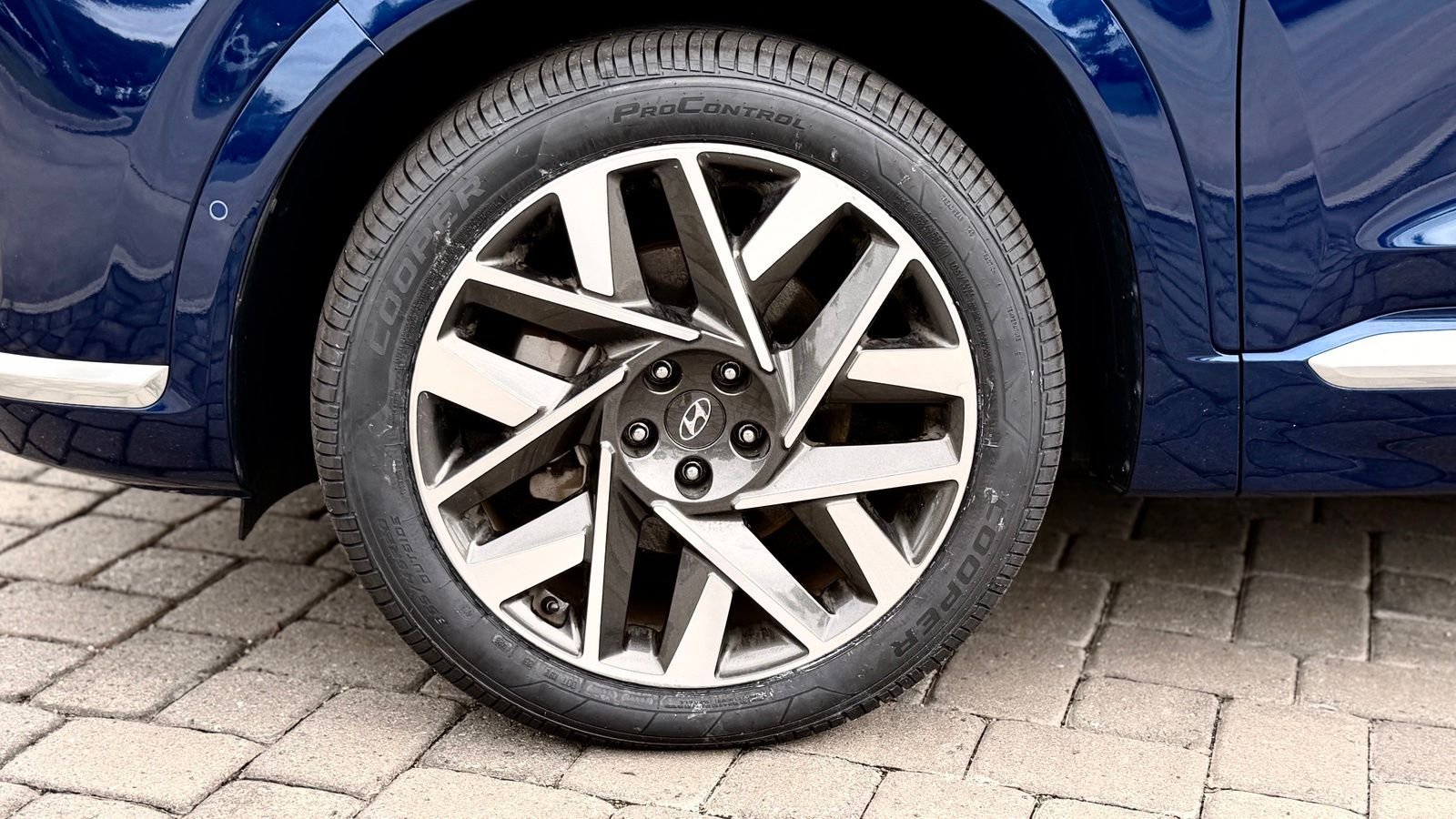 Used 2023 Stormy Blue Hyundai Calligraphy image 13