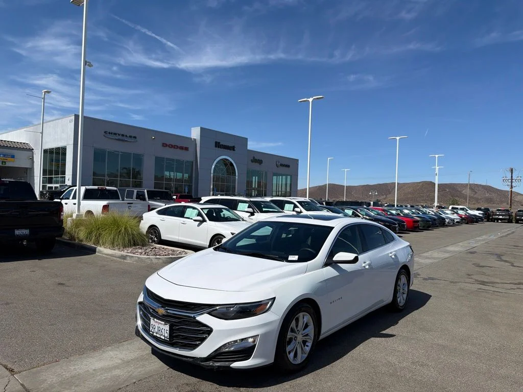 Used 2022 White Chevrolet LT image 4