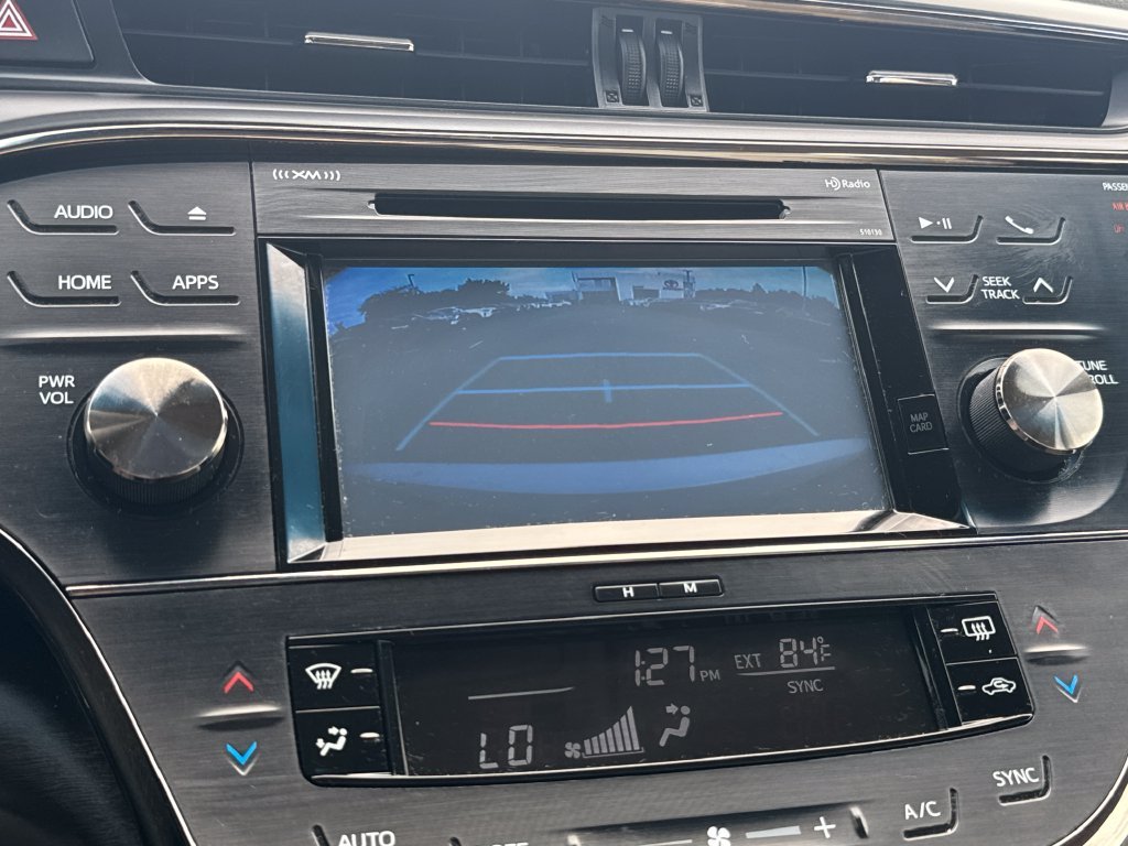 Used 2016 Silver Toyota XLE Premium image 22